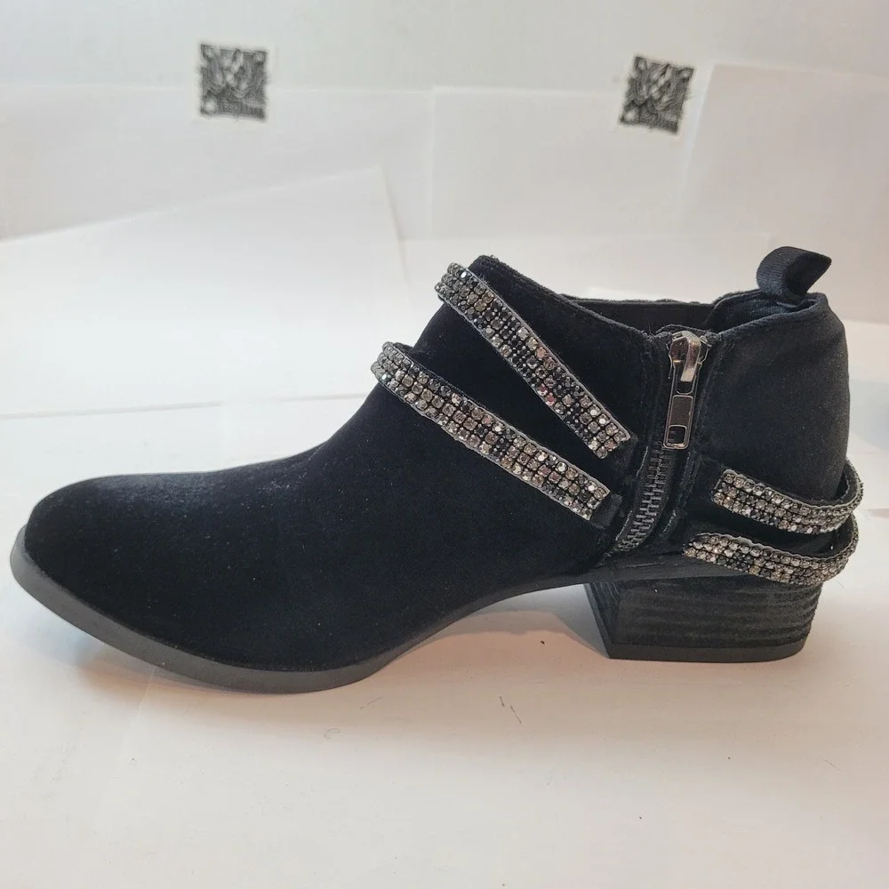Not Rated Ankle Boots Women Black Velvet Rhinestone Strap‎ NRLB0332-001 Size 8.5